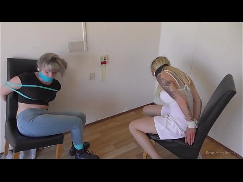 ❤️ מכורה / קשורה וסתומה / עלמה במצוקה ️ פאקינג ב-iw.porn-tub-sexer.ru